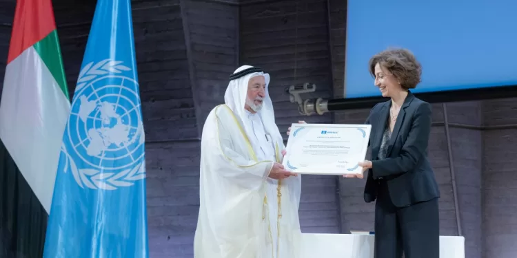 حاكم الشارقة يتسلم تكريماً خاصاً من اليونسكو..بمناسبة إنجاز المعجم التاريخي للغة العربية وإدراجه في مكتبة اليونسكو 1 - جريدة الجمهورية حاكم الشارقة يتسلم تكريماً خاصاً من اليونسكو..بمناسبة إنجاز المعجم التاريخي للغة العربية وإدراجه في مكتبة اليونسكو