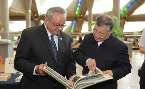 «مكتبة الإسكندرية» ترحب بعضو المكتب السياسي للجنة المركزية للحزب الشيوعي الصيني 14 - جريدة الجمهورية 14 11 - جريدة الجمهورية