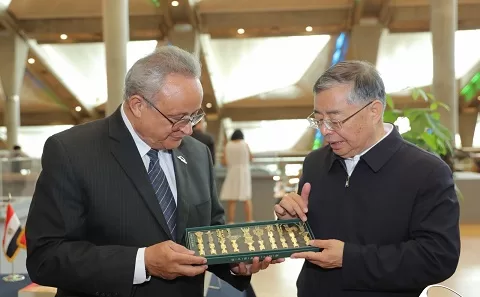 «مكتبة الإسكندرية» ترحب بعضو المكتب السياسي للجنة المركزية للحزب الشيوعي الصيني 15 - جريدة الجمهورية 15 9 - جريدة الجمهورية