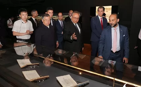 «مكتبة الإسكندرية» ترحب بعضو المكتب السياسي للجنة المركزية للحزب الشيوعي الصيني 19 - جريدة الجمهورية 19 3 - جريدة الجمهورية