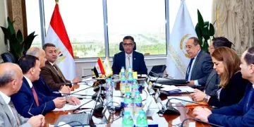 «التموين» يشدد على سرعة تطوير فروع النيل والإسكندرية للمجمعات الاستهلاكية