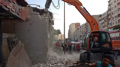 إزالة 50 تعديًا وبائعًا جائلًا خلال حملة مكبرة بسوق الهانوفيل بالعجمي 2 - جريدة الجمهورية 2 189 - جريدة الجمهورية