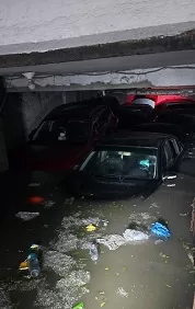 ليلة رعب في الثغر.. إعصار مفاجئ يخترق الإسكندرية ويقلب الشوارع رأسًا على عقب 3 - جريدة الجمهورية 2 271 - جريدة الجمهورية
