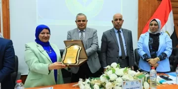 «البحث العلمي في خدمة المجتمع».. رئيس جامعة كفر الشيخ يشهد فعاليات مؤتمر التمريض