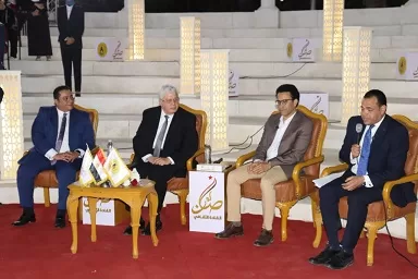 «وزير التعليم العالي» يكرم «الفنان سامح حسين» في «صالون القادة الثقافي» تقديرًا لدوره في نشر الفن الهادف 2 - جريدة الجمهورية 2 39 - جريدة الجمهورية