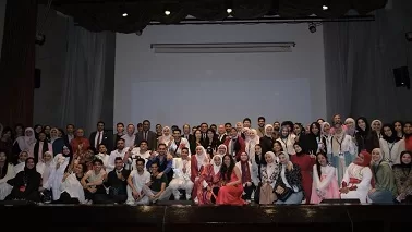 طالب «ألسن» عين شمس «كيرولس» يحصد «جائزة البطل» في مسابقة جسر اللغة الصينية 2 - جريدة الجمهورية 3 15 - جريدة الجمهورية