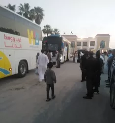 «حجاج مطروح» يبدأون رحلتهم على متن 3 أتوبيسات «مجانية» للمطار 2 - جريدة الجمهورية 3 162 - جريدة الجمهورية