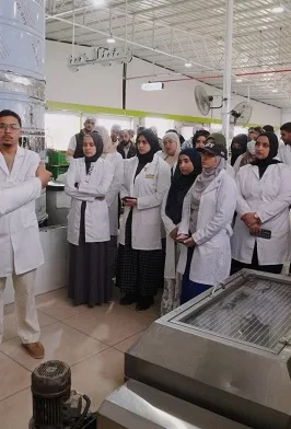 «رئيس جامعة مطروح» يؤكد على أهمية الربط بين الدراسة النظرية والتطبيق العملي في تخريج الكوادر 4 - جريدة الجمهورية 4 4 - جريدة الجمهورية