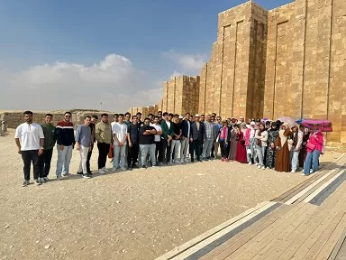 رحلة في عمق التاريخ.. «طلاب مطروح» يستكشفون آثار سقارة والجيزة والمتحف المصري في تدريب ميداني 3 - جريدة الجمهورية 4 54 - جريدة الجمهورية