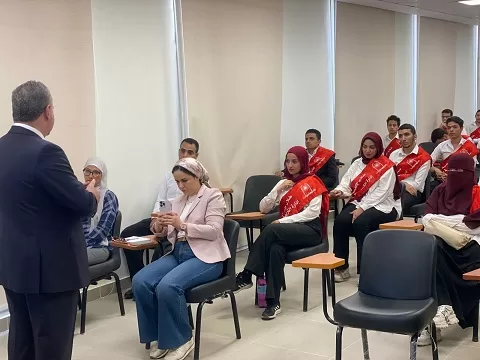 طلاب «علوم حلوان» يتعرفون على صناعة الصلب في زيارة ميدانية بتنظيم قوات الدفاع الشعبي 3 - جريدة الجمهورية 4 93 - جريدة الجمهورية