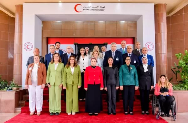 السيدة انتصار السيسى: الهلال الأحمر المصري يجسد أسمى معاني الإنسانية والعمل التطوعي 2 - جريدة الجمهورية 495622978 1263512458466352 4155541818990234022 n - جريدة الجمهورية