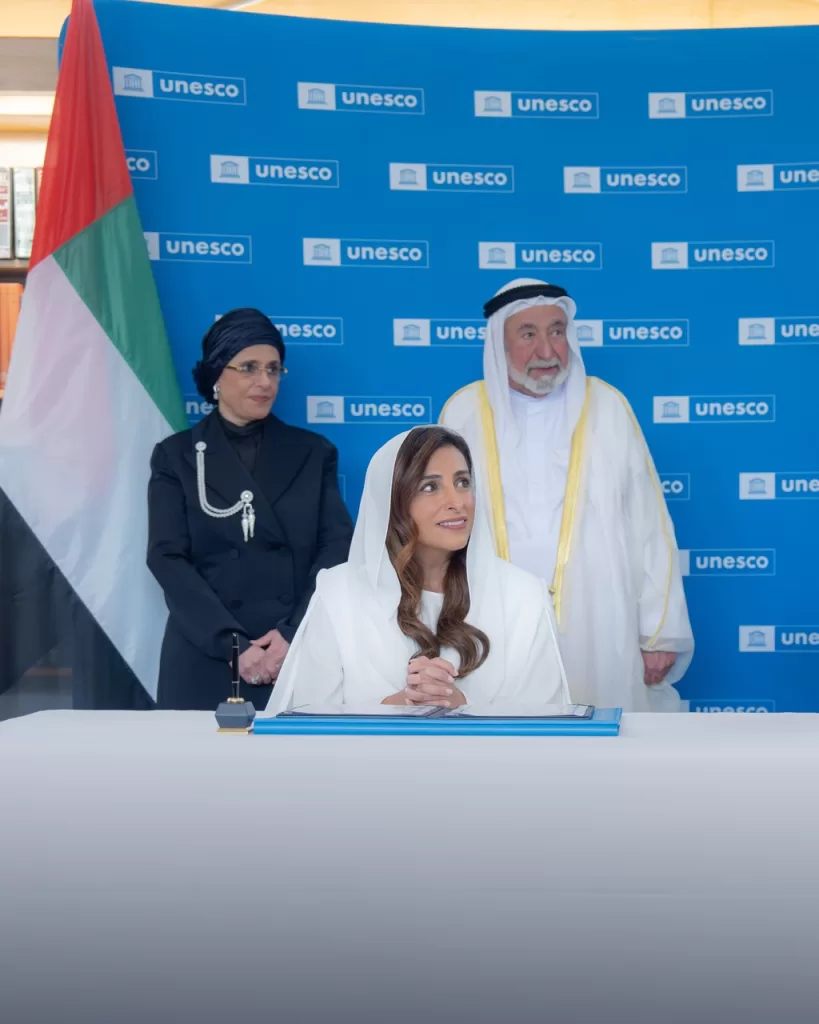 حاكم الشارقة يشهد توقيع اتفاقية لرقمنة أرشيف اليونسكو العالمي بمنحة قدرها 6 ملايين دولار أمريكي 2 - جريدة الجمهورية 4c0a4ab814c9b9b44dab3fbc12c675da 1202 - جريدة الجمهورية