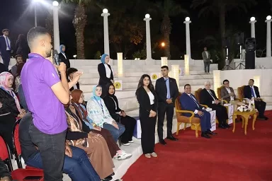 «وزير التعليم العالي» يكرم «الفنان سامح حسين» في «صالون القادة الثقافي» تقديرًا لدوره في نشر الفن الهادف 5 - جريدة الجمهورية 5 23 - جريدة الجمهورية