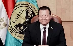 رئيس جامعة القاهرة يهنئ د. أحمد طه لفوزه بجائزة الطبيب العربي 2025 في الحوكمة الصحية