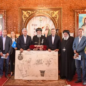تفقد أعمال الترميم والتطوير في منطقة «أبو مينا الأثرية» بحضور البابا تواضروس ووزير السياحة ومحافظ الإسكندرية ومديرة اليونسكو 6 - جريدة الجمهورية 6 74 - جريدة الجمهورية
