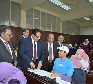 انطلاق ماراثون الامتحانات.. 250 ألف طالب يبدأون اختبارات نهاية العام بجامعة القاهرة 7 - جريدة الجمهورية 6 94 - جريدة الجمهورية