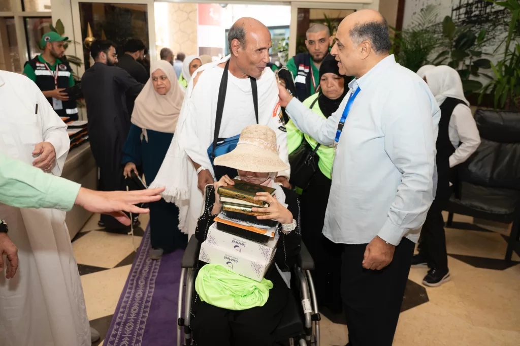 بكرسيّ متحرك وقلب لا يعرف المستحيل.. «إيناس» تصل إلى مكة المكرمة لأداء فريضة الحج 3 - جريدة الجمهورية 6d2c344f 1552 43f4 ac90 afca7e8fd2e2 - جريدة الجمهورية