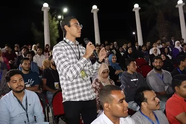«وزير التعليم العالي» يكرم «الفنان سامح حسين» في «صالون القادة الثقافي» تقديرًا لدوره في نشر الفن الهادف 7 - جريدة الجمهورية 7 10 - جريدة الجمهورية