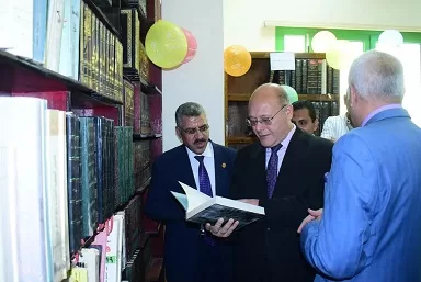 «رئيس جامعة سوهاج» يفتتح مكتبتين تضمّان«3057» كتابًا ومعرضًا طلابيًا 4 - جريدة الجمهورية 7 29 - جريدة الجمهورية
