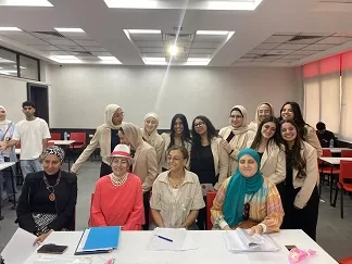 «آداب عين شمس» تشهد مناقشة 16 مشروع تخرج لطلاب الدراسات البينية دفعة 2021 2 - جريدة الجمهورية 7 54 - جريدة الجمهورية