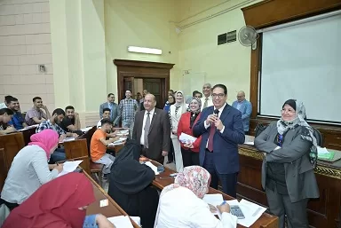 انطلاق ماراثون الامتحانات.. 250 ألف طالب يبدأون اختبارات نهاية العام بجامعة القاهرة 8 - جريدة الجمهورية 7 80 - جريدة الجمهورية
