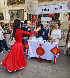 «حوار حضارات وشراكة جامعات».. الفنون التطبيقية بحلوان تنظم يوم الشعوب الدولي 6 - جريدة الجمهورية 8 33 - جريدة الجمهورية