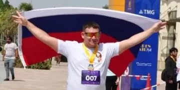 موظفو سفارة روسيا يشاركون في ماراثون احتفالًا بعيد النصر