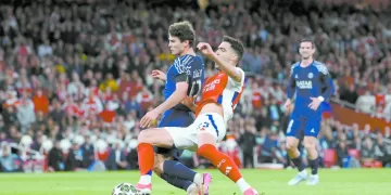 رئيس نادى البنك الأهلى يتحدى: نقترب بقوة من المربع الذهبى.. ومتمسكون بطارق مصطفى