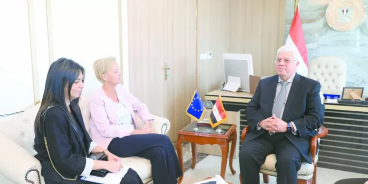 رموز فنية بارزة فى مصنع النجوم