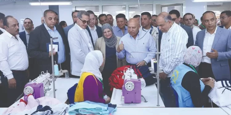 سحب الأراضى الصناعية التى تجاوزت الجدول الزمنى للإنشاء 1 - جريدة الجمهورية صبحى فى جلسة حوارية مع شباب مدن القناة: هدفنا إعداد كوادر قادرة على قيادة المستقبل