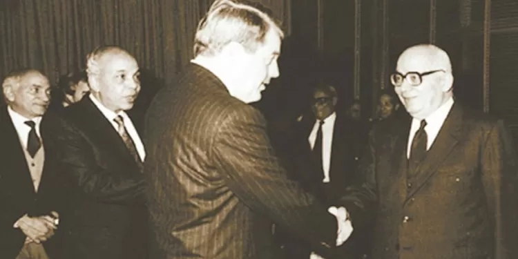 أحمد حسن الزيات فارس اللغةالعربية