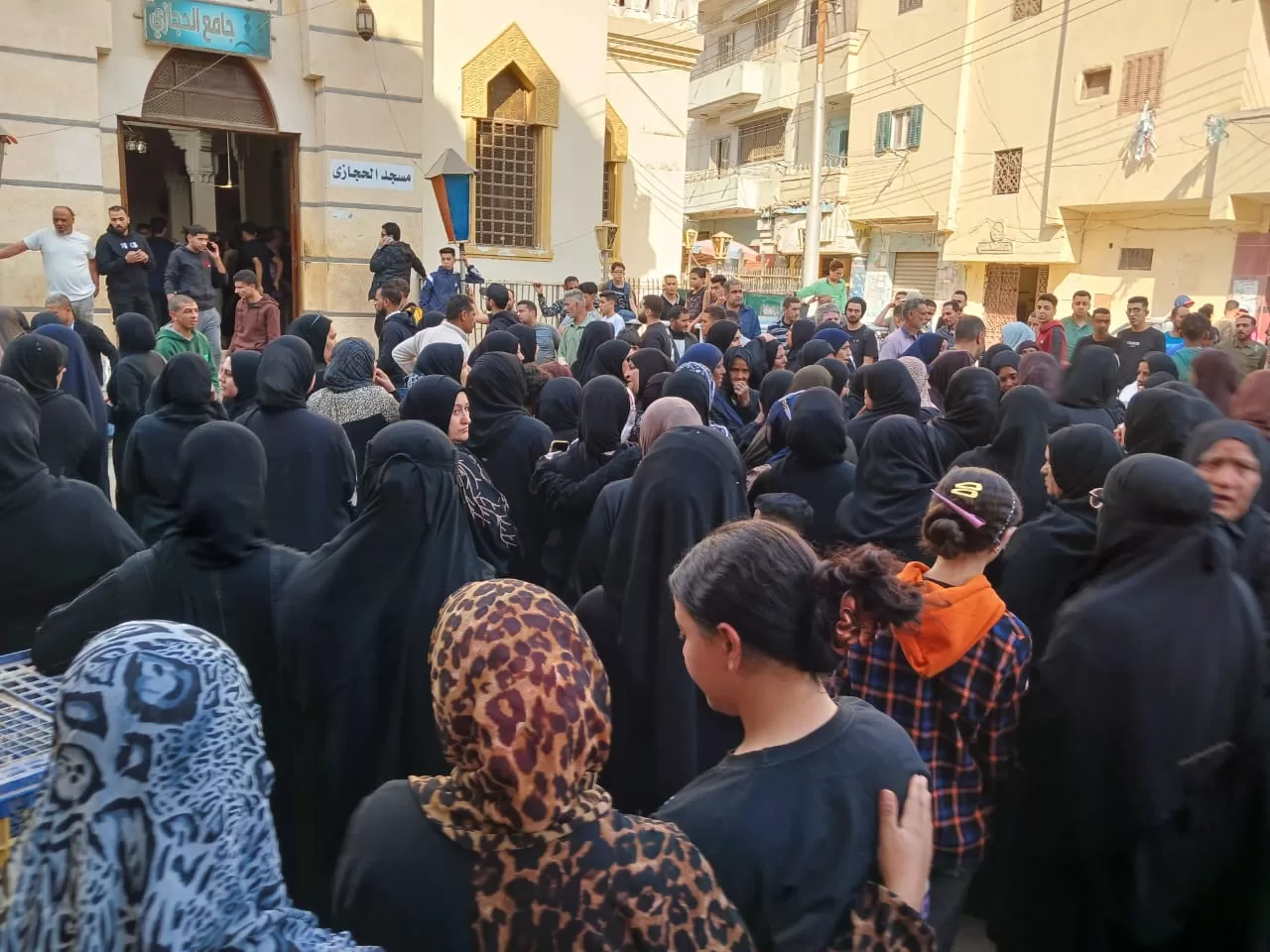 بين أوراق الكتب ودموع الأهل.. رحيل طالبة علوم أبكت الزقازيق 3 - جريدة الجمهورية WhatsApp Image 2025 05 05 at 5.56.16 PM 1 - جريدة الجمهورية