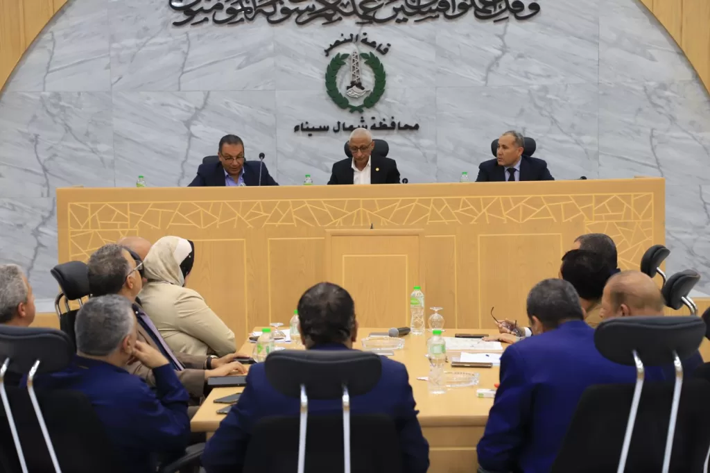 توجيهات رئاسية تتحقق.. محافظ شمال سيناء يستقبل وفد النقل لبدء تنفيذ مشروع السكة الحديد 9 - جريدة الجمهورية WhatsApp Image 2025 05 06 at 9.00.14 PM 2 - جريدة الجمهورية