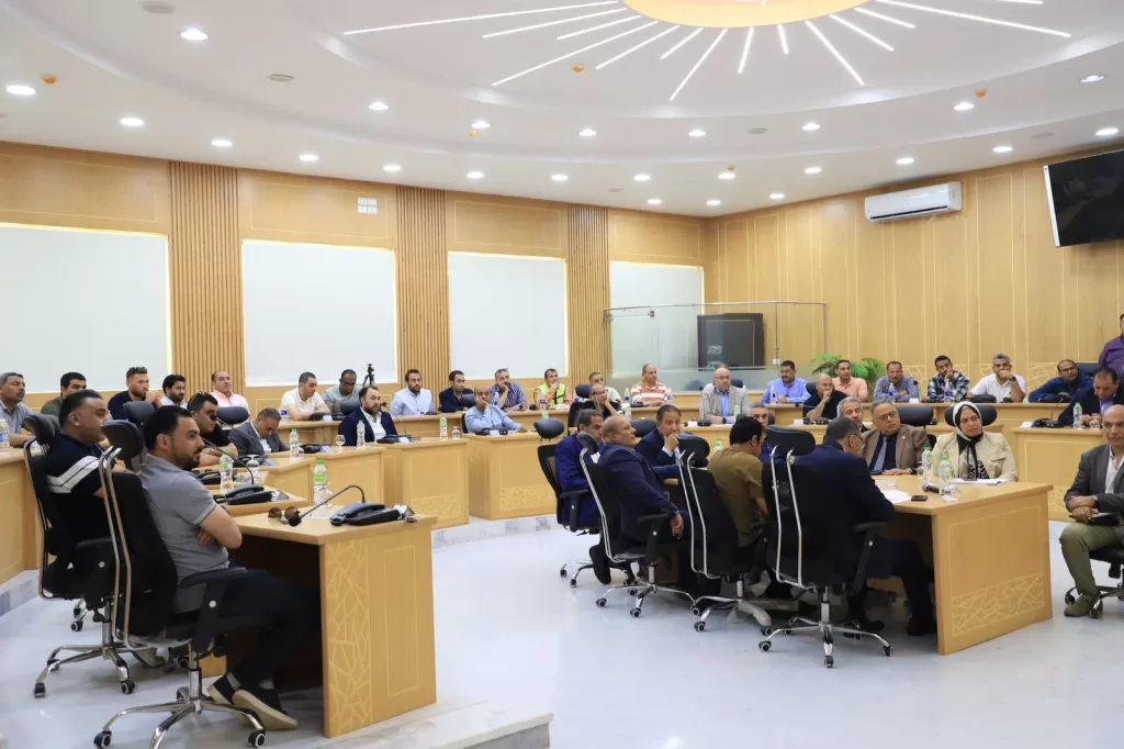 توجيهات رئاسية تتحقق.. محافظ شمال سيناء يستقبل وفد النقل لبدء تنفيذ مشروع السكة الحديد 7 - جريدة الجمهورية WhatsApp Image 2025 05 06 at 9.00.15 PM 1 - جريدة الجمهورية