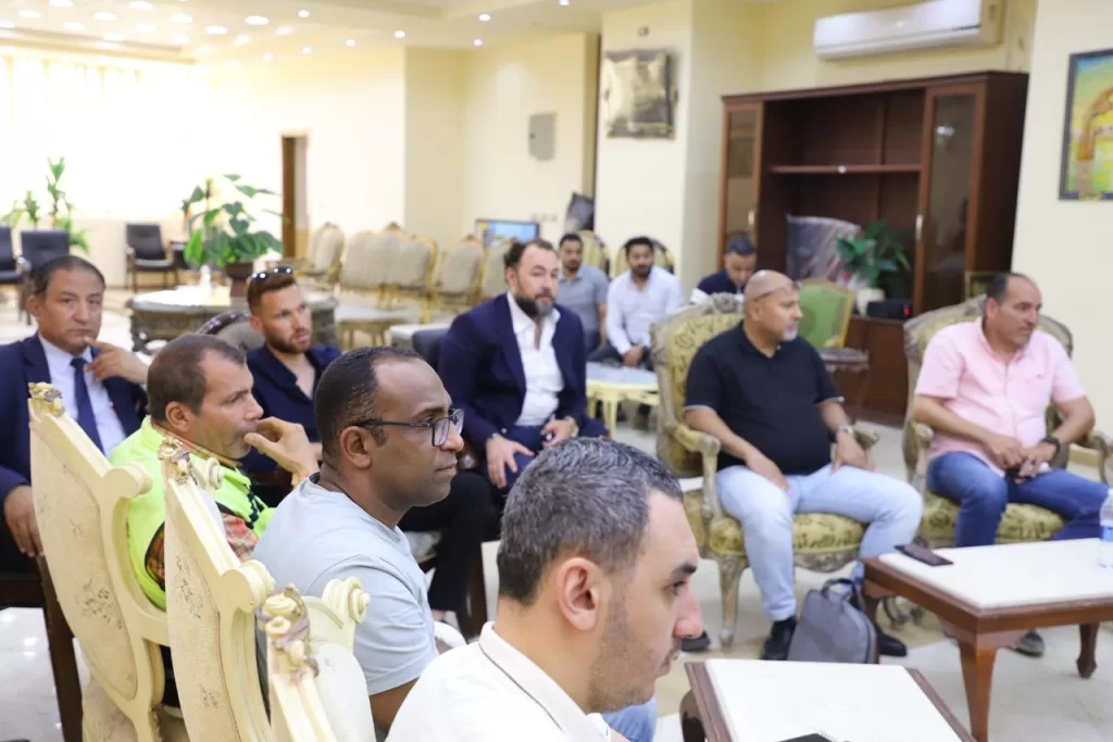 توجيهات رئاسية تتحقق.. محافظ شمال سيناء يستقبل وفد النقل لبدء تنفيذ مشروع السكة الحديد 3 - جريدة الجمهورية WhatsApp Image 2025 05 06 at 9.00.17 PM 1 - جريدة الجمهورية