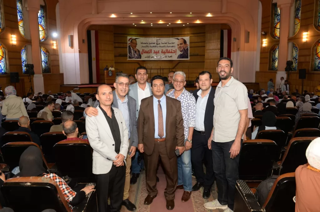 مؤتمر «عيد عمال الصحافة» يُكرّم روّاد العطاء في القطاعات الإنتاجية 5 - جريدة الجمهورية WhatsApp Image 2025 05 07 at 1.49.47 PM 3 - جريدة الجمهورية
