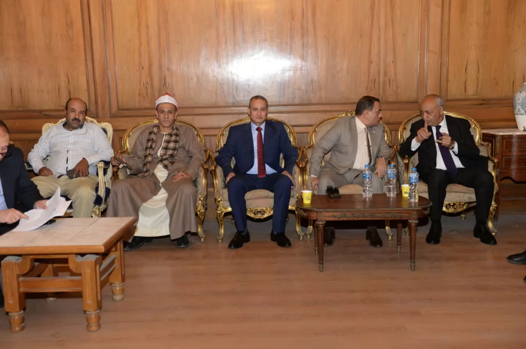 مؤتمر «عيد عمال الصحافة» يُكرّم روّاد العطاء في القطاعات الإنتاجية 8 - جريدة الجمهورية WhatsApp Image 2025 05 07 at 1.49.49 PM 1 - جريدة الجمهورية