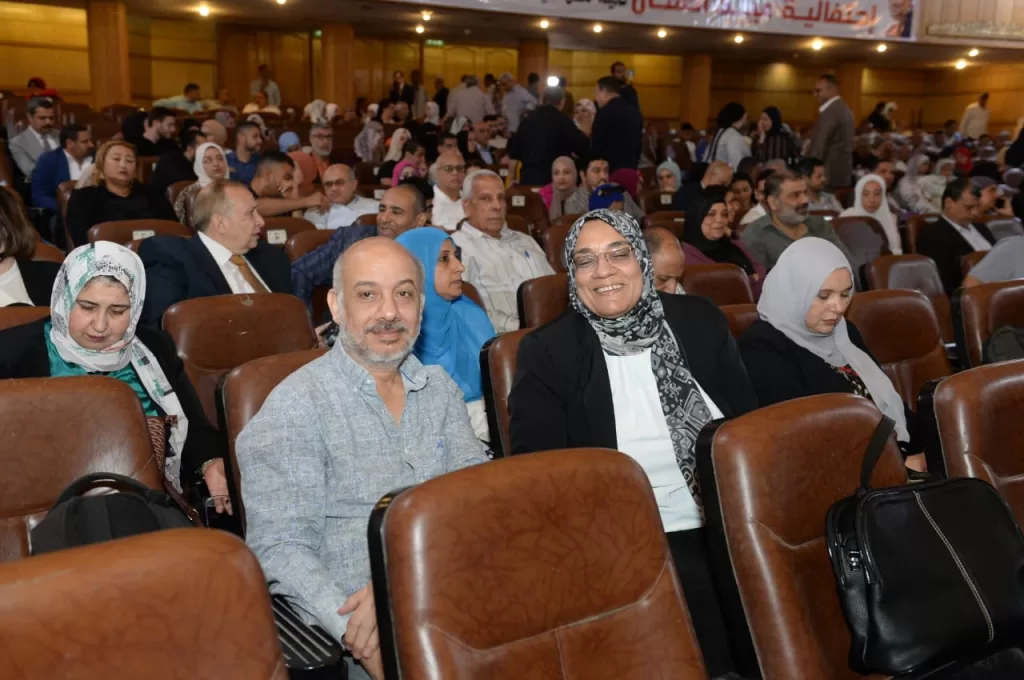 مؤتمر «عيد عمال الصحافة» يُكرّم روّاد العطاء في القطاعات الإنتاجية 13 - جريدة الجمهورية WhatsApp Image 2025 05 07 at 1.49.51 PM 2 - جريدة الجمهورية