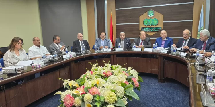 «جمعية مستثمري العاشر» تبحث مع جامعة الزقازيق الأهلية ربط التعليم بمتطلبات الاستثمار 1 - جريدة الجمهورية «جمعية مستثمري العاشر» تبحث مع جامعة الزقازيق الأهلية ربط التعليم بمتطلبات الاستثمار