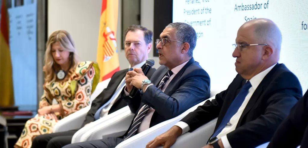 شراكة مصرية إسبانية لتطوير تكنولوجيا المدن الذكية.. برعاية «هيئة الاستثمار» 3 - جريدة الجمهورية WhatsApp Image 2025 05 08 at 12.32.48 PM - جريدة الجمهورية
