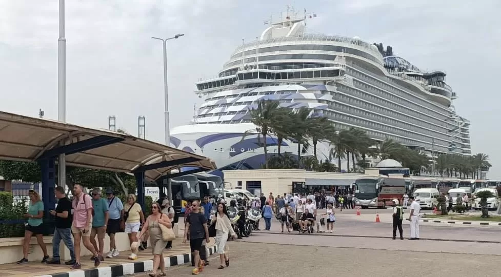 ميناء الإسكندرية يستقبل السفينة السياحية نورفيجن فيفا قادمه من إيطاليا 3 - جريدة الجمهورية WhatsApp Image 2025 05 11 at 1.44.21 PM - جريدة الجمهورية