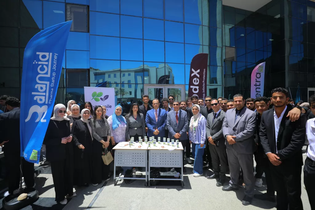 مشروعات تخرج مبتكرة.. طلاب الجلالة يقدمون حلولًا للصناعات الصحية والتجميلية 5 - جريدة الجمهورية WhatsApp Image 2025 05 13 at 10.41.48 PM - جريدة الجمهورية