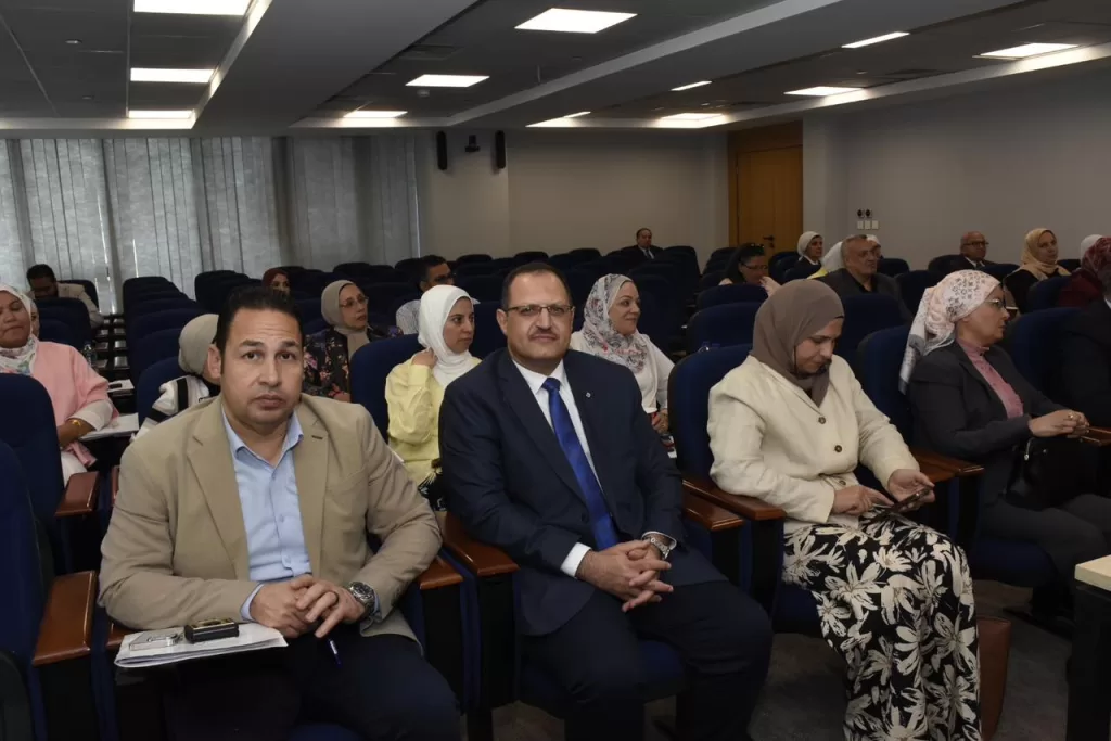 «مجلس التعليم والطلاب» يناقش خطط تطوير الخدمات الطلابية بجامعة عين شمس 3 - جريدة الجمهورية WhatsApp Image 2025 05 13 at 5.21.23 PM - جريدة الجمهورية