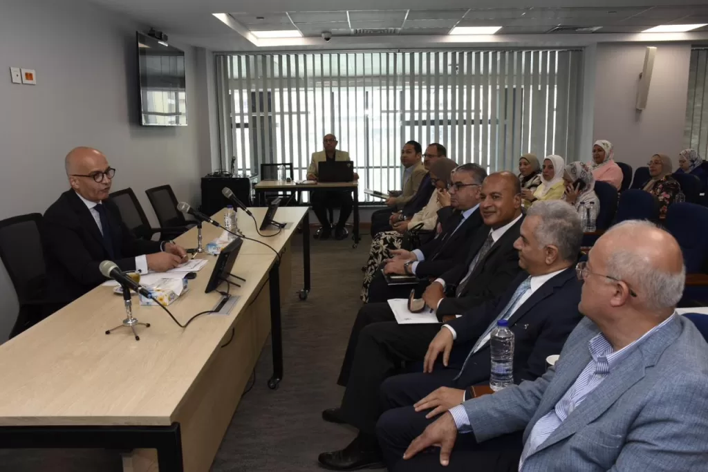 «مجلس التعليم والطلاب» يناقش خطط تطوير الخدمات الطلابية بجامعة عين شمس 2 - جريدة الجمهورية WhatsApp Image 2025 05 13 at 5.21.23 PM 2 - جريدة الجمهورية