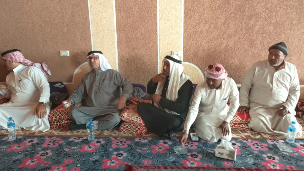 تعزيز الشراكة المجتمعية.. محافظ شمال سيناء يناقش أولويات التنمية مع مشايخ وعواقل وأهالي وسط سيناء 7 - جريدة الجمهورية WhatsApp Image 2025 05 13 at 6.05.33 PM 3 - جريدة الجمهورية