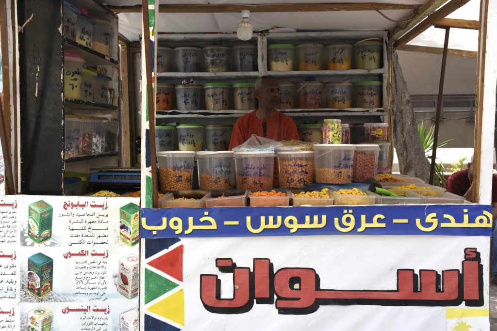 دعمًا للاقتصاد الوطني.. إقبال طلابي كبير على معرض «صنع في مصر» بجامعة عين شمس 4 - جريدة الجمهورية WhatsApp Image 2025 05 13 at 9.25.46 AM 2 - جريدة الجمهورية