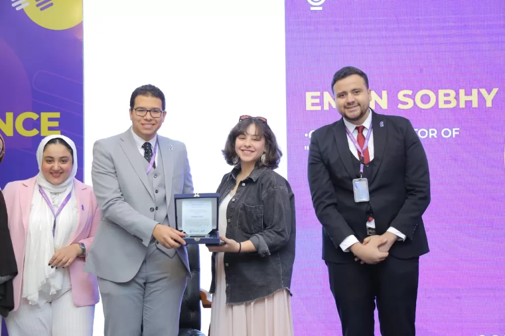 بمشاركة واسعة.. انطلاق مؤتمر الاتحاد المصري لطلاب الصيدلة بالقاهرة «EPSF» 5 - جريدة الجمهورية WhatsApp Image 2025 05 16 at 10.25.14 PM 5 - جريدة الجمهورية