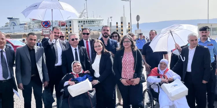 انطلاق موسم حج 1446.. أولى القوافل البرية تعبر الحدود باتجاه الأراضي المقدسة