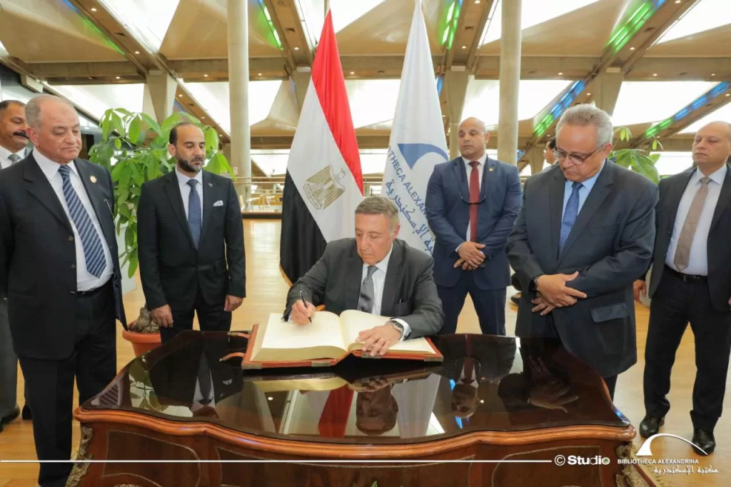 رئيس وأعضاء المحكمة الدستورية العليا في ضيافة مكتبة الإسكندرية 10 - جريدة الجمهورية WhatsApp Image 2025 05 18 at 8.18.00 PM - جريدة الجمهورية