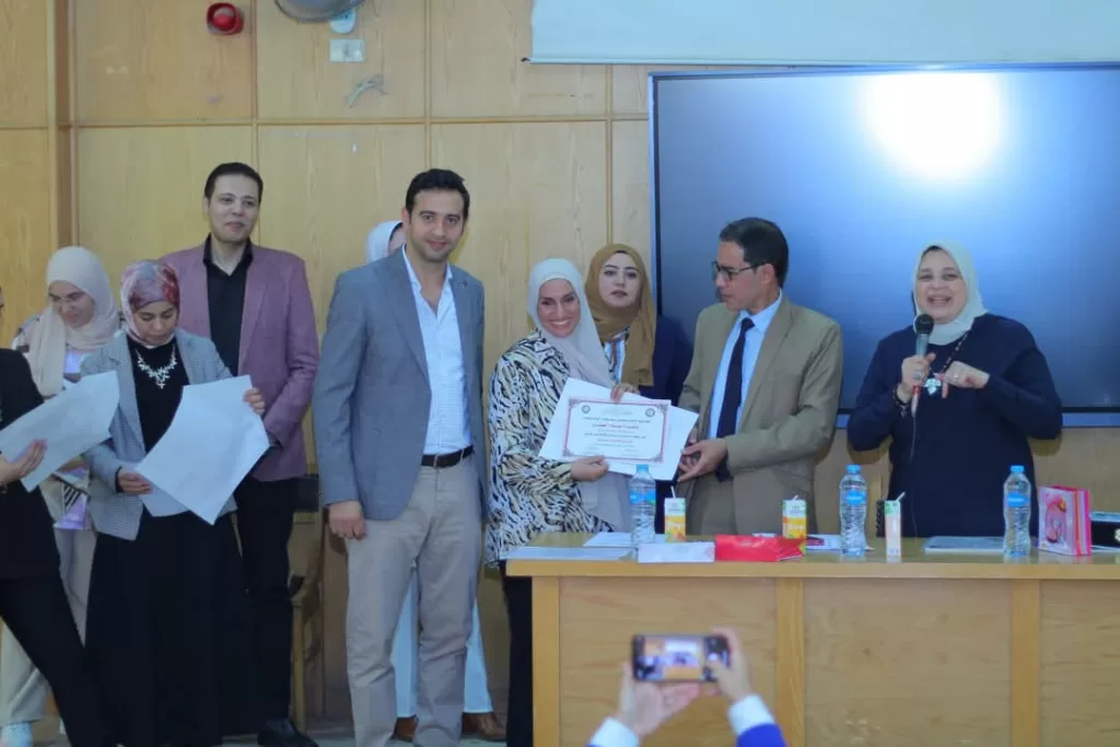 «صلصال» و«موروث» و«Hermas» يتصدرون أفضل مشروعات تخرج لطلاب إعلام بنى سويف 2 - جريدة الجمهورية WhatsApp Image 2025 05 19 at 7.15.02 PM - جريدة الجمهورية